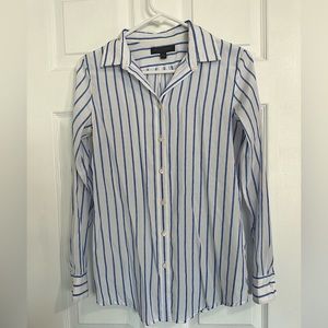 Banana Republic long sleeve button up shirt